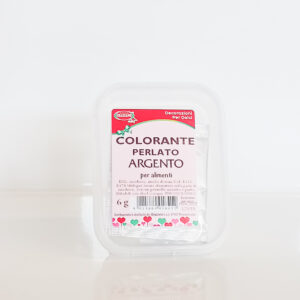 Colorante in polvere per alimenti verde idrosolubile. Colorante in polvere per alimenti verde idrosolubile. Questo colorante in polvere può essere diluito con acqua o alcool se si desidera un'asciugatura rapida. Il colorante in polvere per alimenti verde può essere usato per decorare frutta martorana, pasta di zucchero, ecc... La confezione di colorante in polvere per alimenti verde contiene 6 gr di colorante. Non è questo il colorante per alimenti idrosolubile che ti occorre? Clicca qui e scoprili tutti!